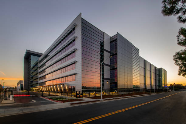 COMMERCIAL CONSTRUCTION